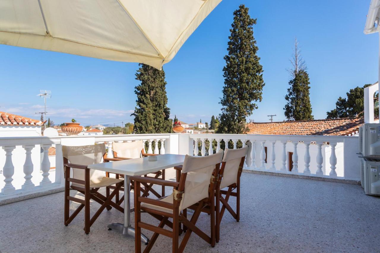 Villa Kalomira Spetses Town Exterior photo