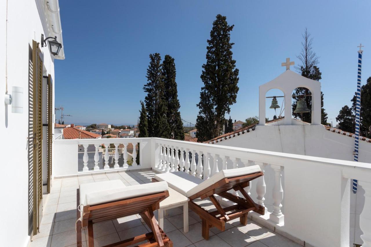 Villa Kalomira Spetses Town Exterior photo