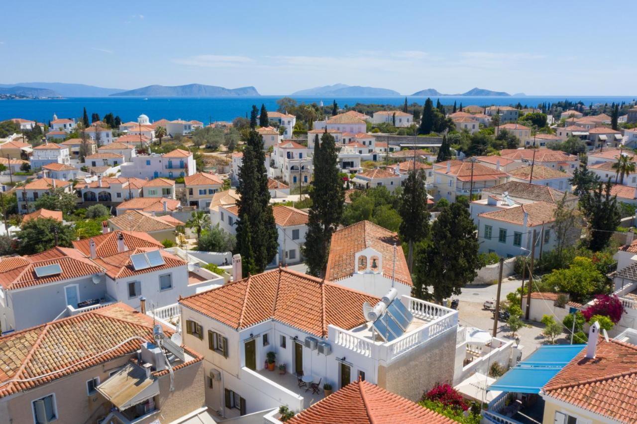 Villa Kalomira Spetses Town Exterior photo